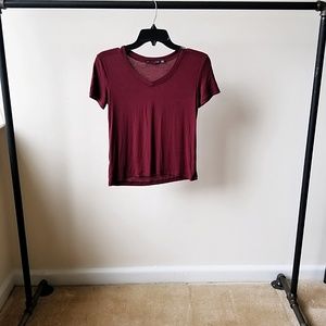 Brandy Melville v neck tee